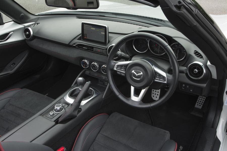  Mazda MX-5 Sport Recaro Limited Edition 2015 года  (фото 10 из 23)